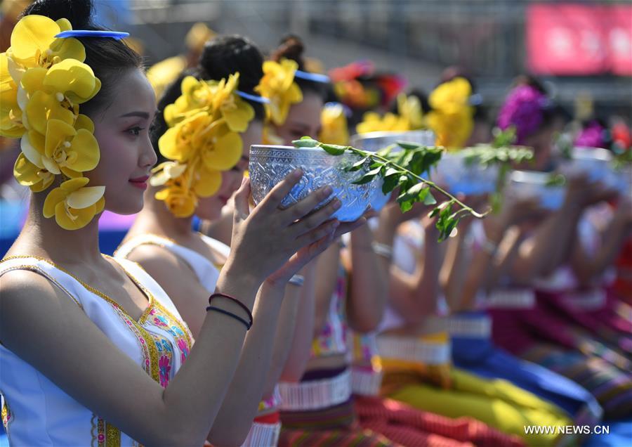 CHINA-YUNNAN-XISHUANGBANNA-WATER SPRINKLING FESTIVAL (CN)