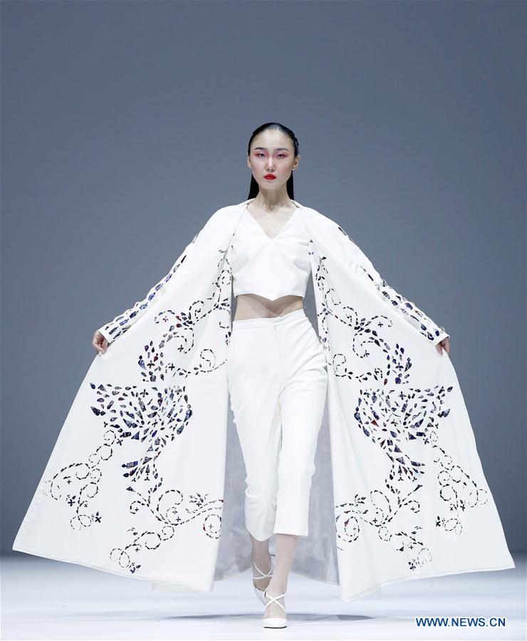 CHINA-BEIJING-GRADUATE FASHION WEEK (CN)