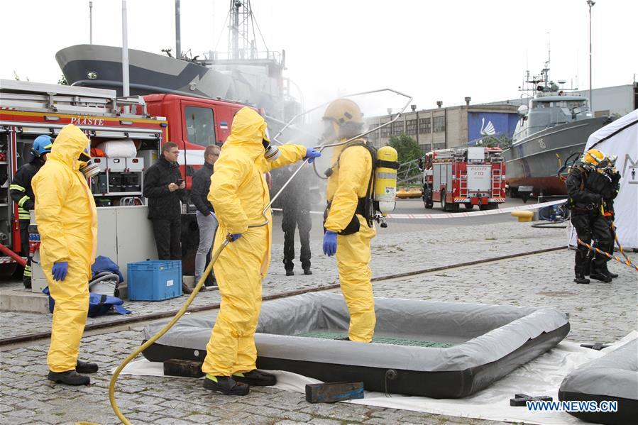 ESTONIA-TALLINN-RESCUE-DECONTAMINATION-EXERCISE