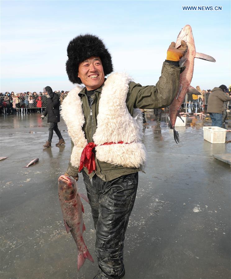 CHINA-LIAONING-WINTER FISHING(CN)