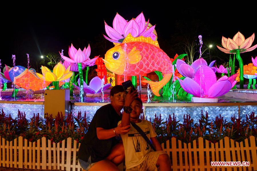 MALAYSIA-KUALA LUMPUR-CHINESE NEW YEAR-LANTERN FESTIVAL