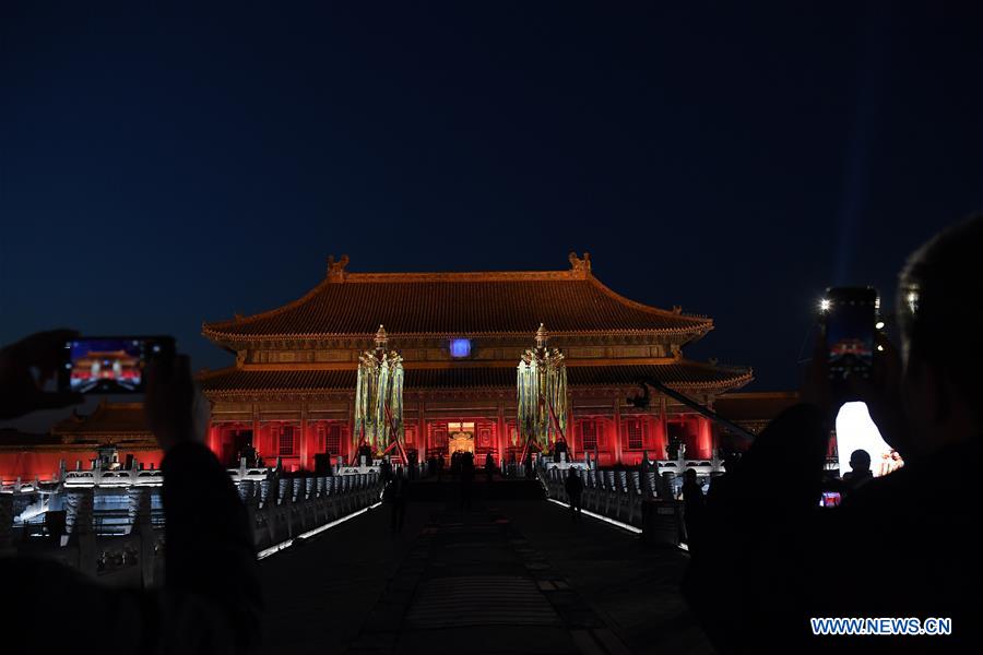 (InPalaceMuseum) CHINA-BEIJING-PALACE MUSEUM-ROYAL LANTERNS-CHARITY AUCTION (CN)