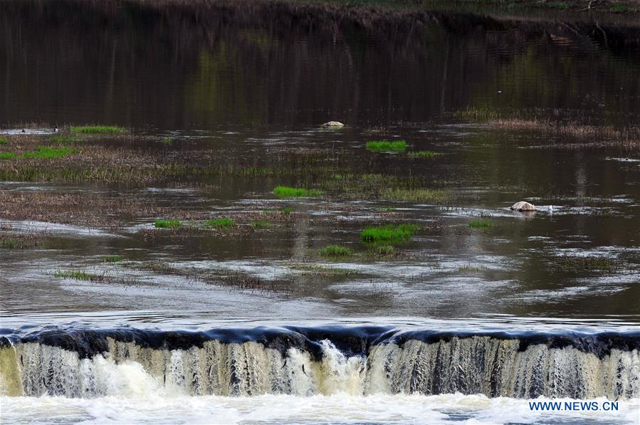 LATVIA-KULDIGA-VENTA RAPID-FLYING FISH