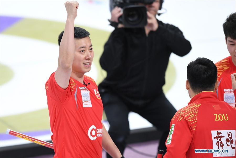 (SP)CHINA-BEIJING-CURLING-WCF WORLD CUP GRAND FINAL-DAY 2