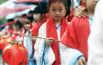 杭州举办“送春迎夏”古礼仪式