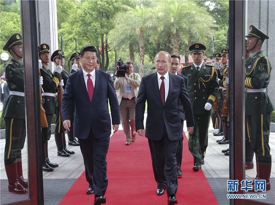 5月20日，中国国家主席习近平在上海同俄罗斯总统普京举行会谈。 新华社记者 兰红光 摄 